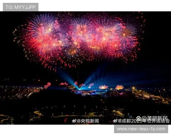_夜空焰火运动盛典：灯火闪耀中的速度狂欢_，夜空火球